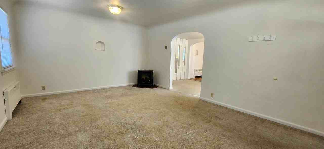 1212 S Willson Ave - Photo 4 of 15