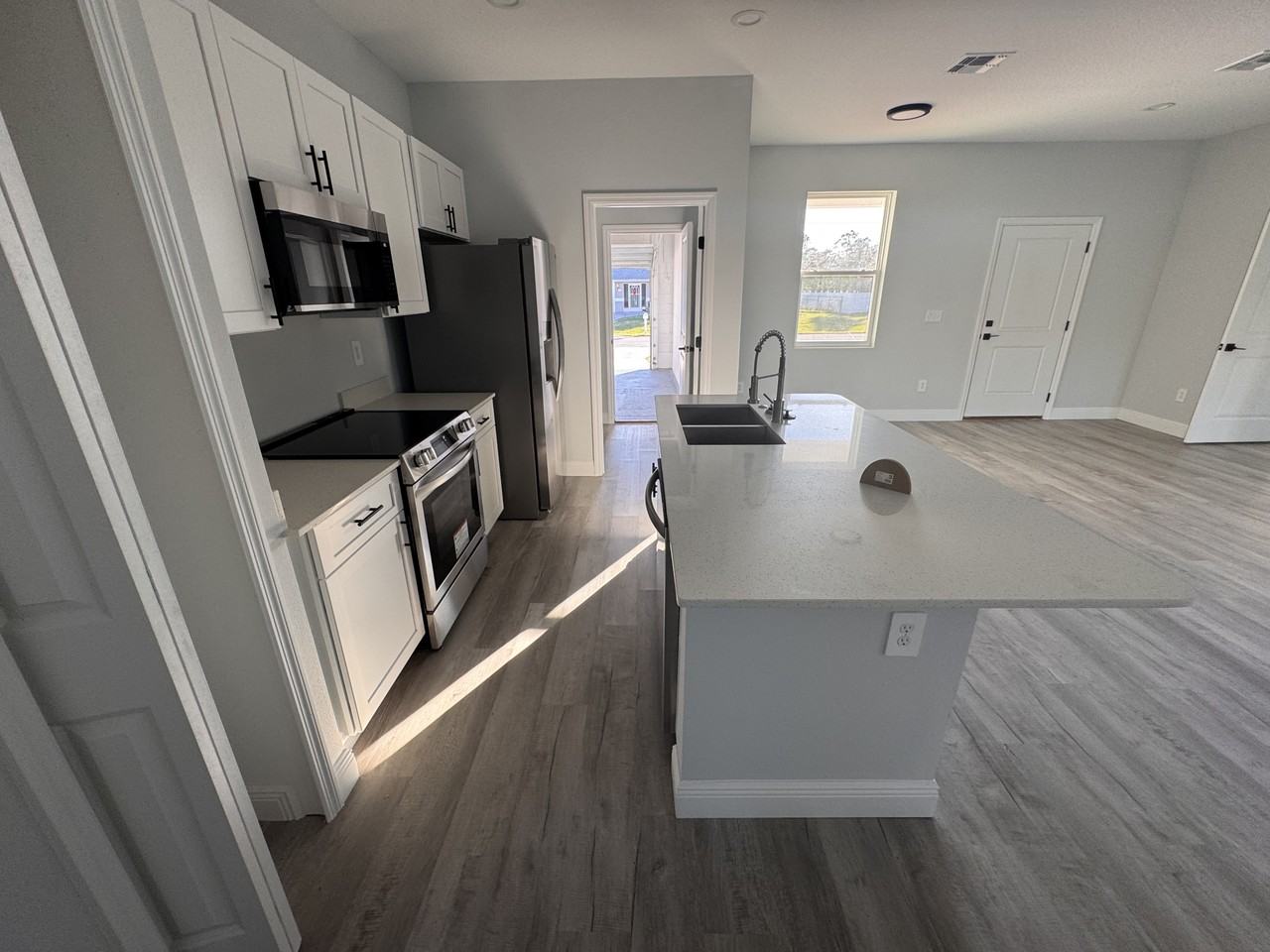 1940 Alan Streetclientes@realtymiamigroup.com #1 - Photo 5 of 23