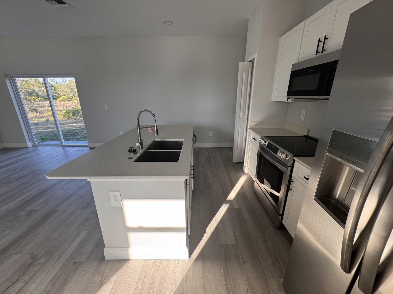 1940 Alan Streetclientes@realtymiamigroup.com #1 - Photo 7 of 23