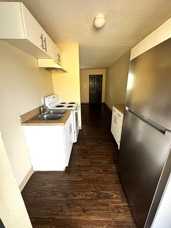3015 C.R. Smith StreetUnit 41 #41 - Photo 2 of 10