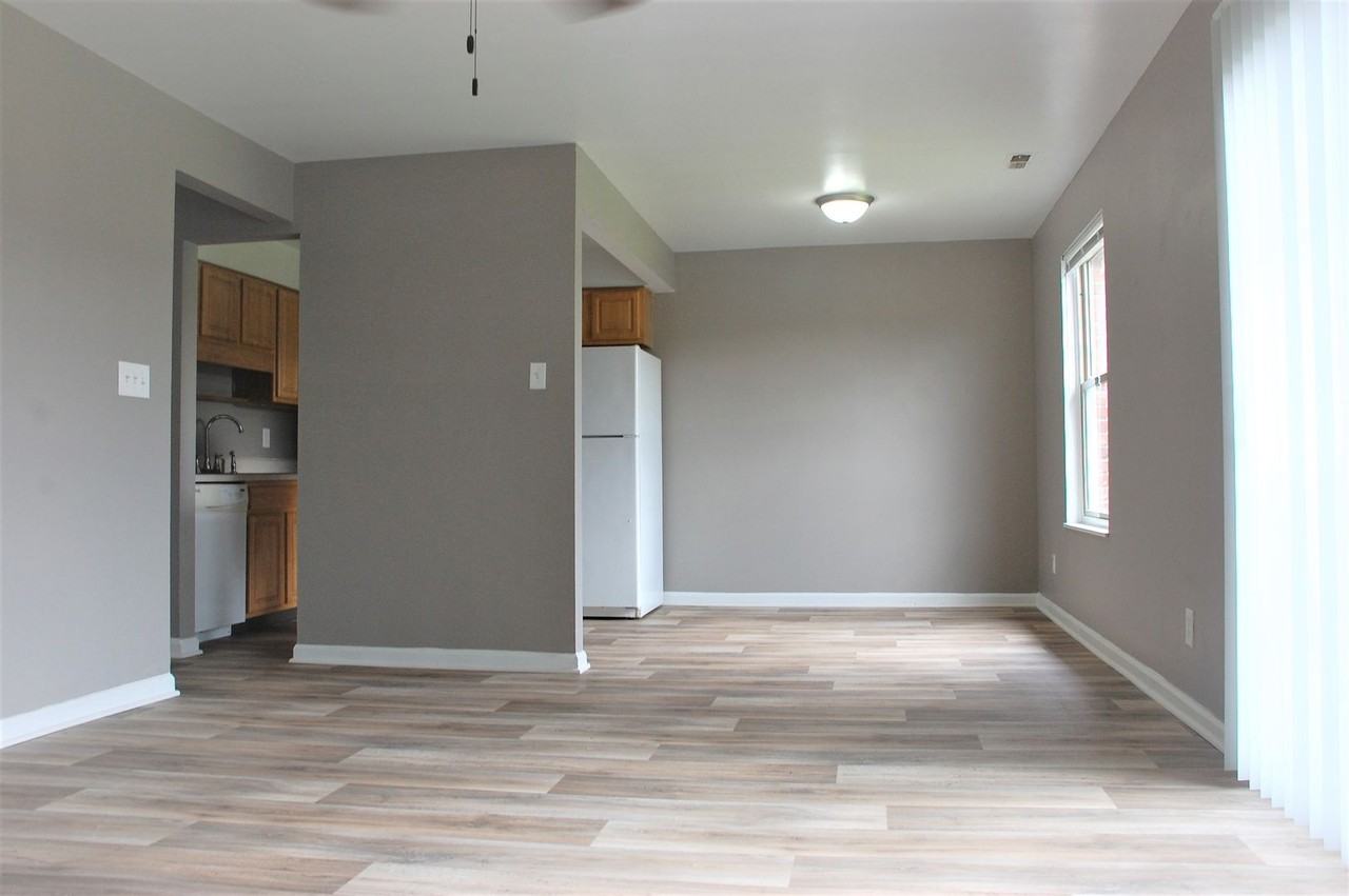 6933 Buckridge West Drive - Photo 4 of 6
