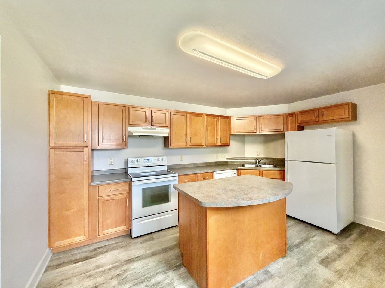 216 Carpenter St #2 - Photo 2 of 11