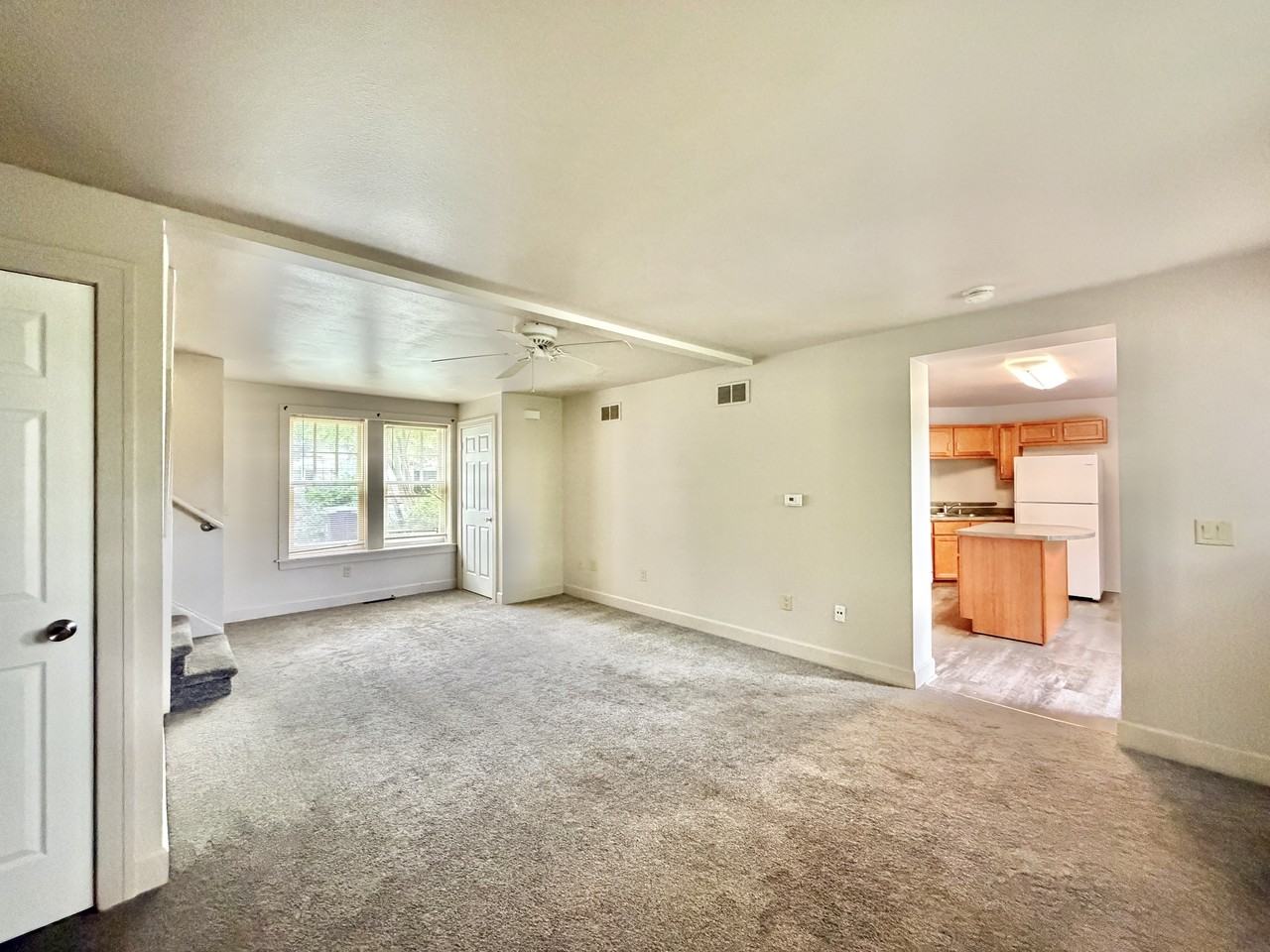 216 Carpenter St #2 - Photo 4 of 11