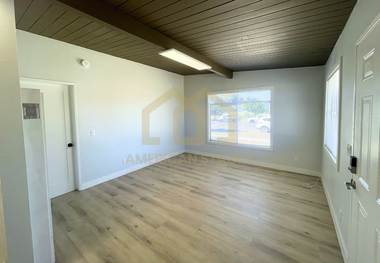 324 N L St #B - Photo 5 of 15
