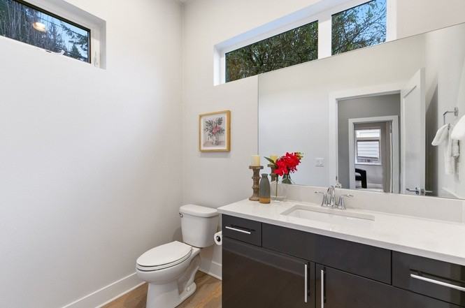 11214 Ne 68th St #1 - Photo 6 of 50