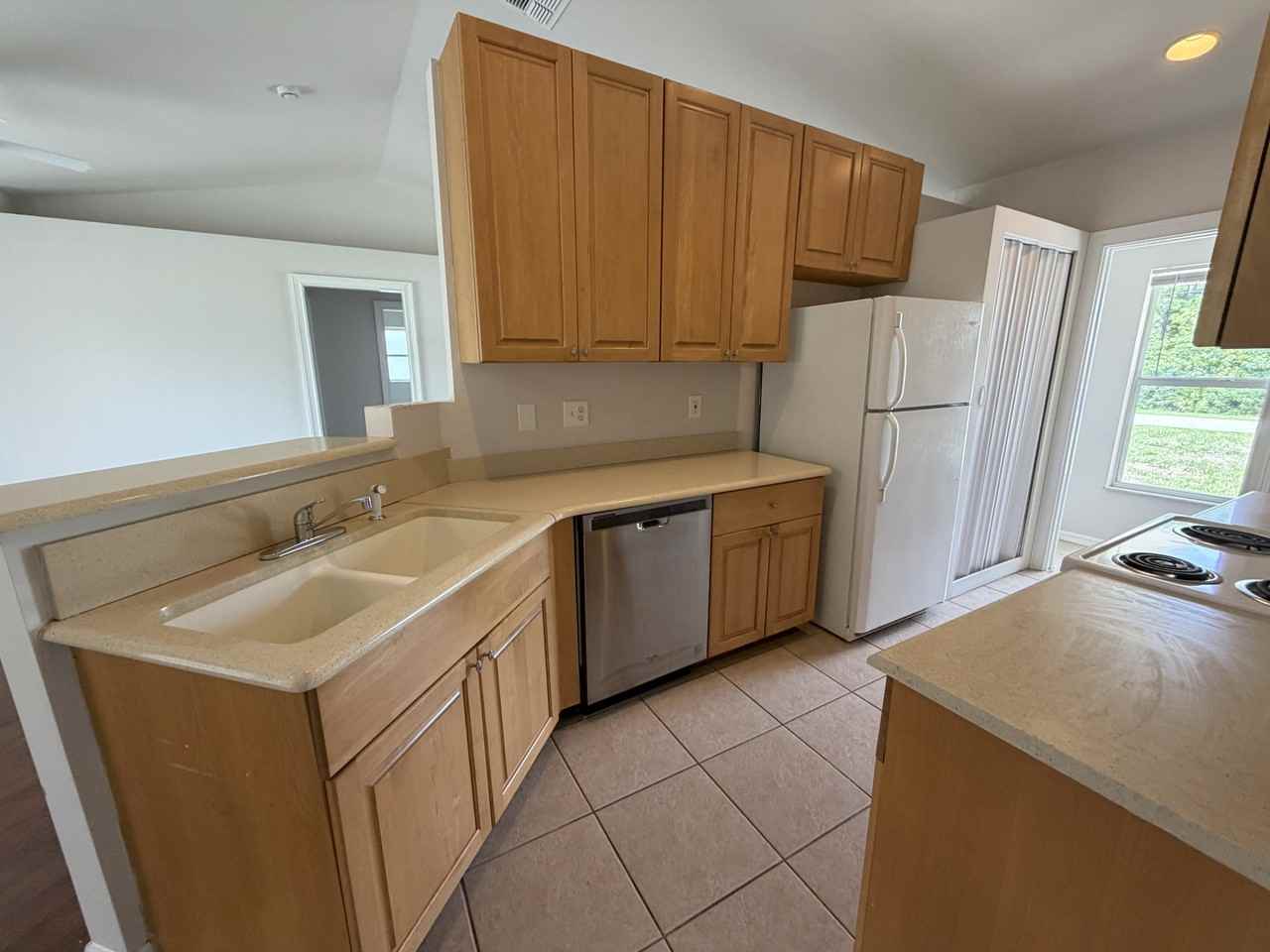 5315 Belrose St #1 - Photo 7 of 50