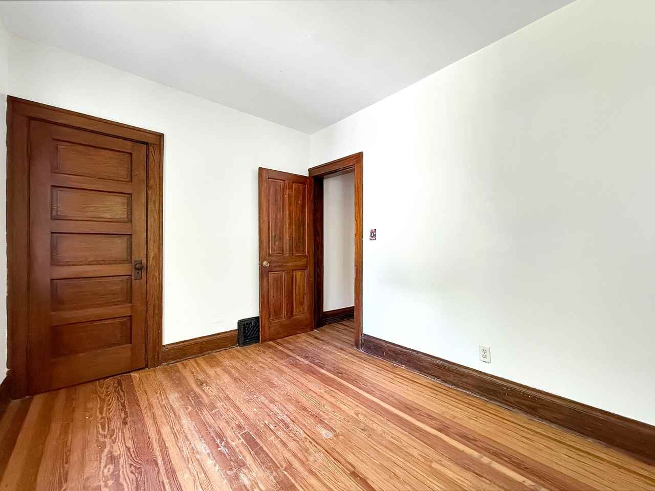1506 70th St #1 - Photo 2 of 8