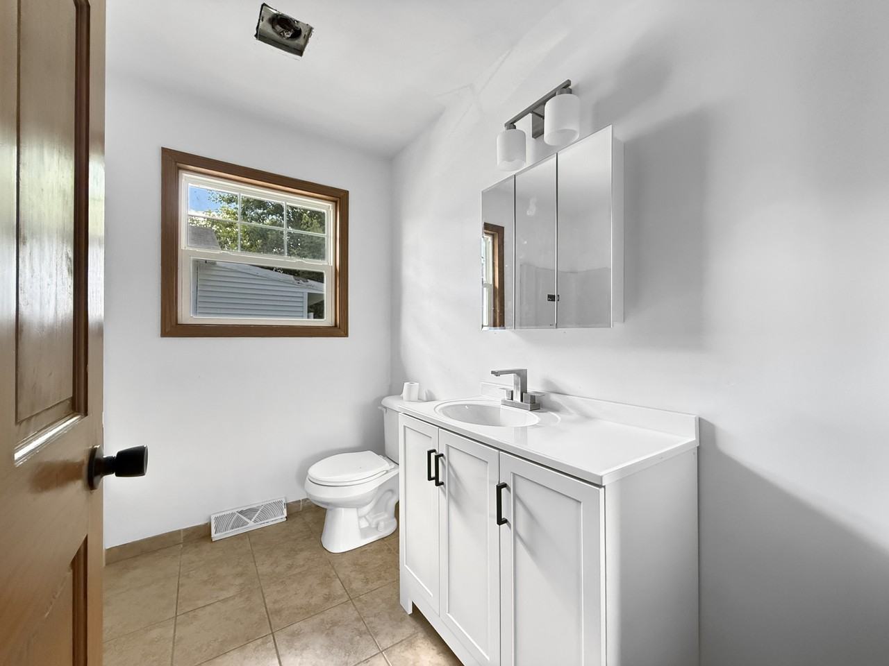 1624 Kentucky St #1 - Photo 3 of 11