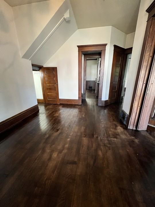 815 N Columbus St #815 - Photo 2 of 8