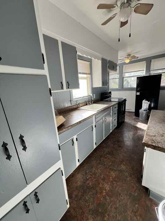 815 N Columbus St #815 - Photo 6 of 8