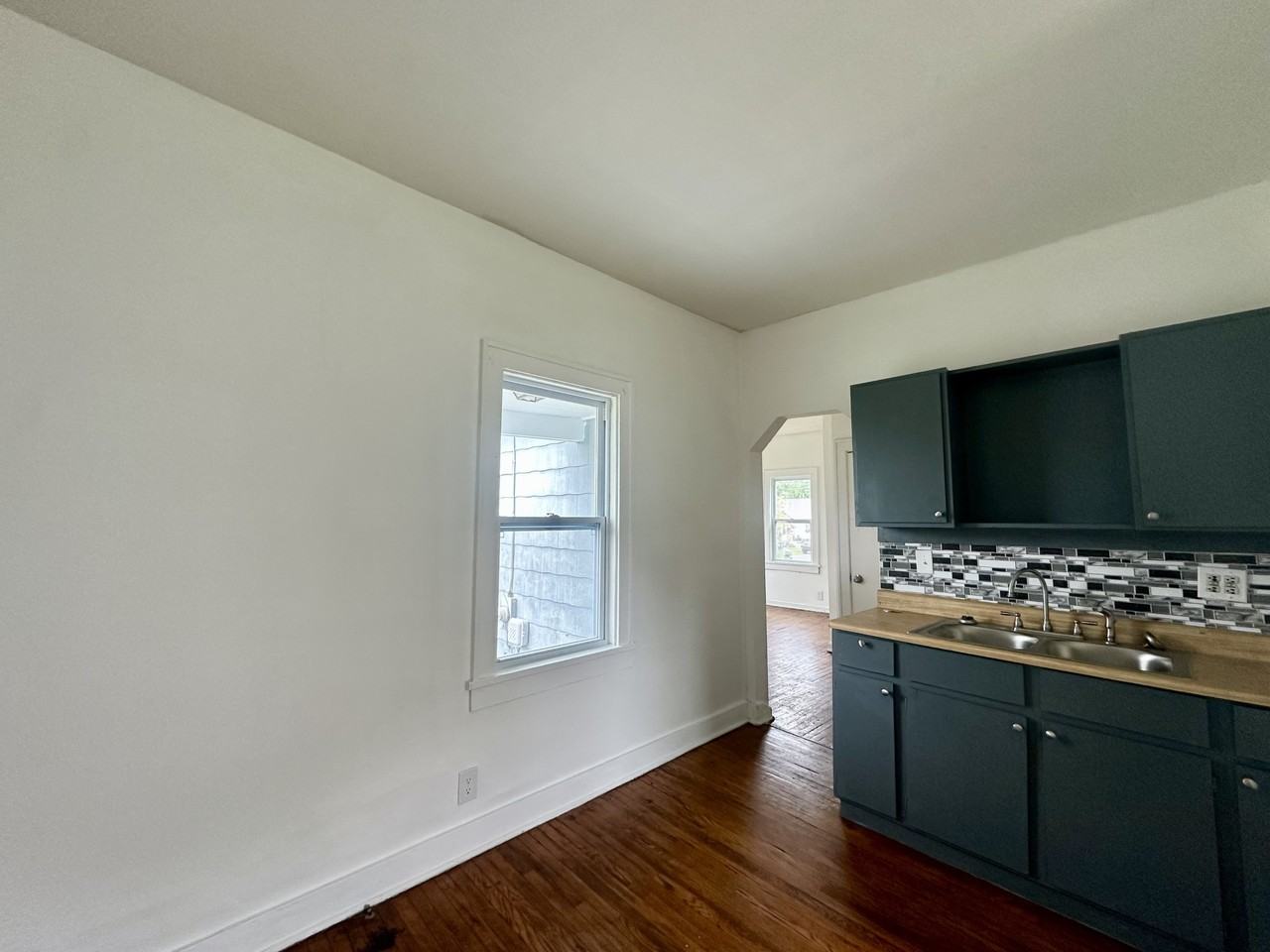 1401 8th Ave #1 - Photo 3 of 6