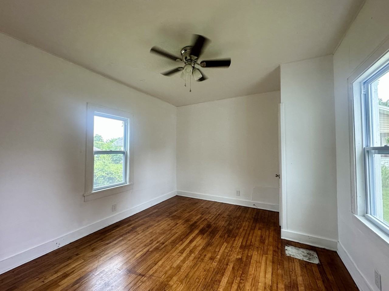 1401 8th Ave #1 - Photo 5 of 6