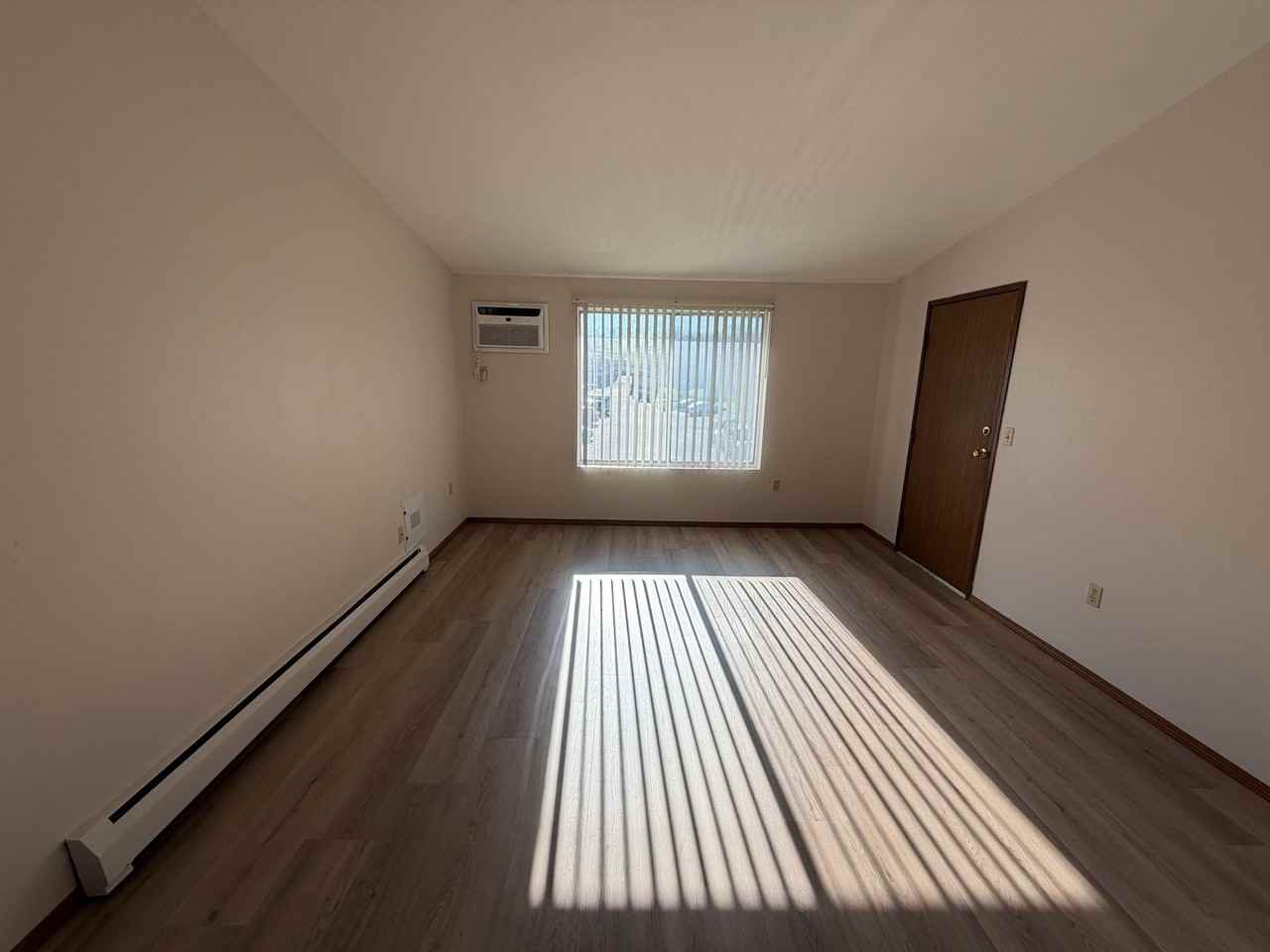 2711 Humboldt Rd - Photo 4 of 21
