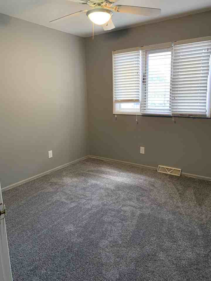 1705 Symons St #1 - Photo 5 of 11