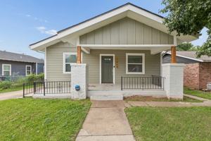 featured image of 1424 Ne 8th St #1