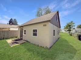 featured image of 3044 Hickory Grove Ave #1