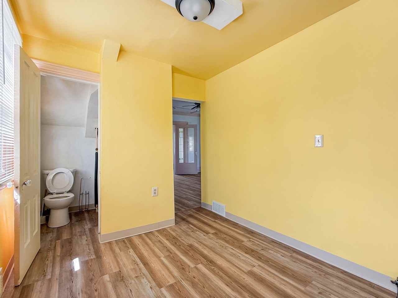 1627 State St #1 - Photo 4 of 5