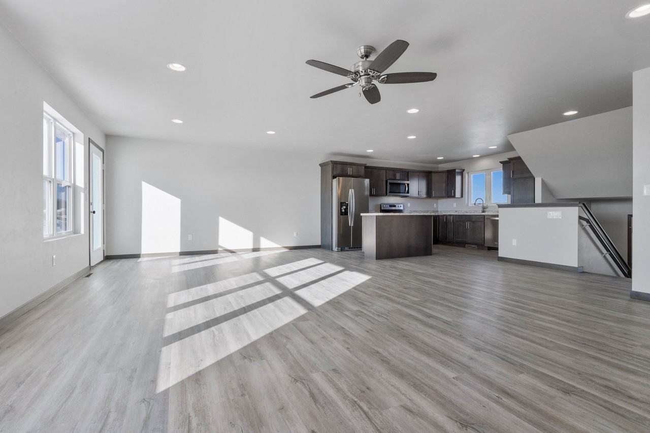 3653 E Rubyred Dr #1 - Photo 4 of 19