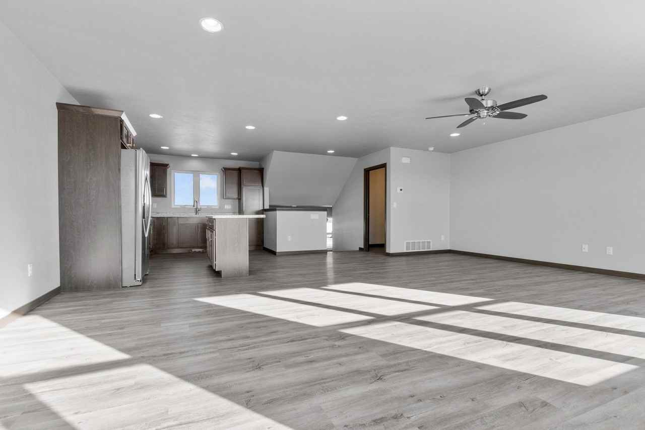 3653 E Rubyred Dr #1 - Photo 7 of 19