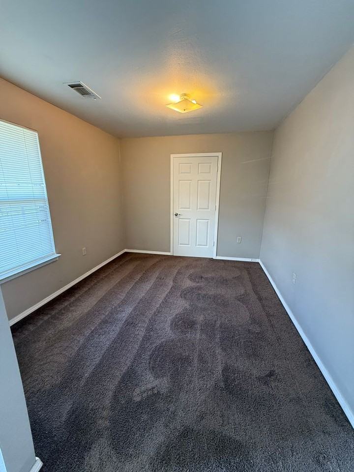 289 Hwy 431 - Photo 4 of 12