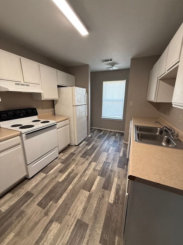 289 Hwy 431 - Photo 5 of 12