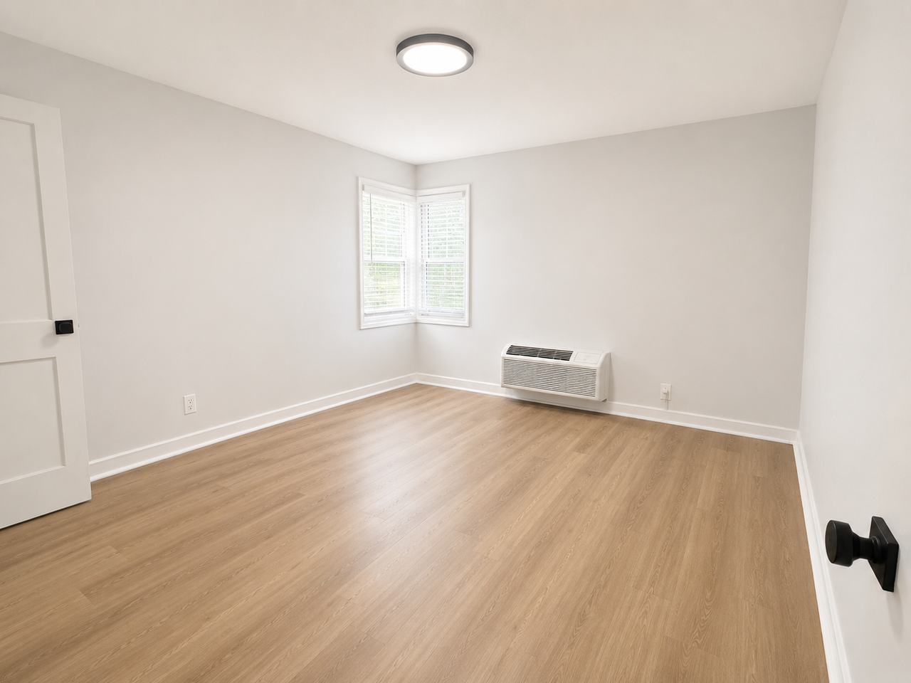 Westwood Court Apts - Photo 6 of 10