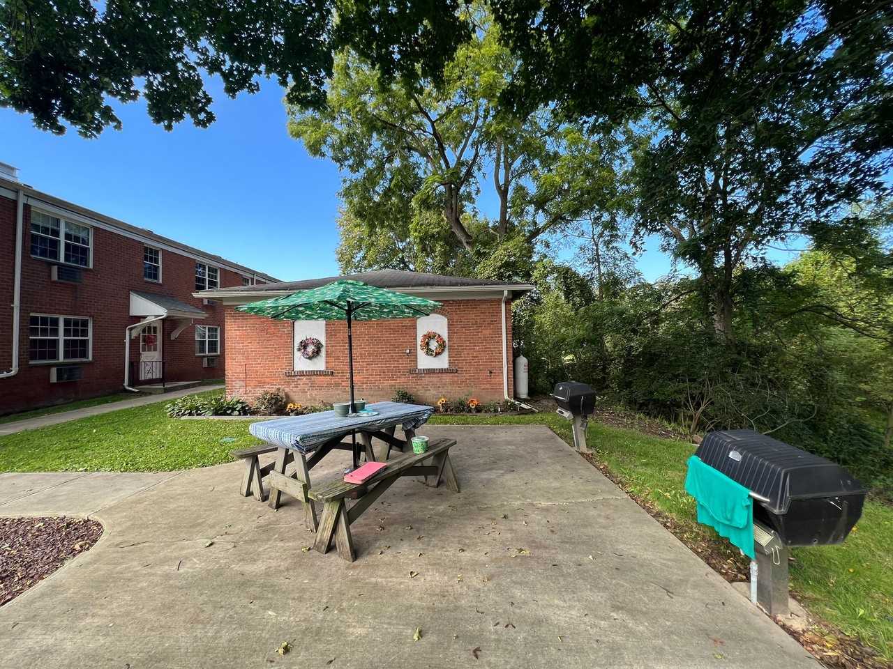 173 E Tioga St #13B - Photo 2 of 28