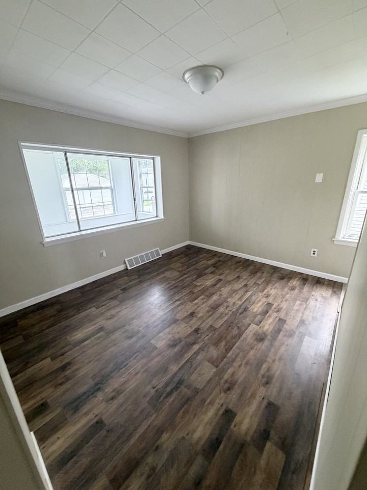2245 Raymond Avenue - Front House - Photo 3 of 10