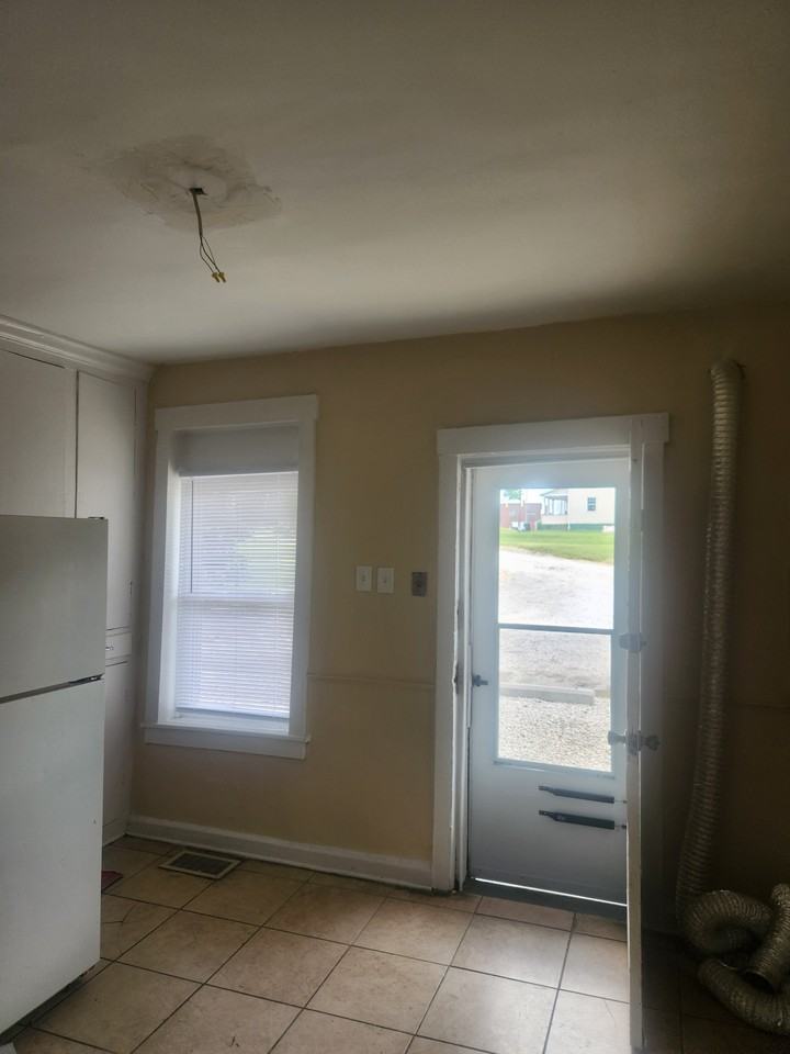 735 Camden Ave Sw #735 - Photo 7 of 8