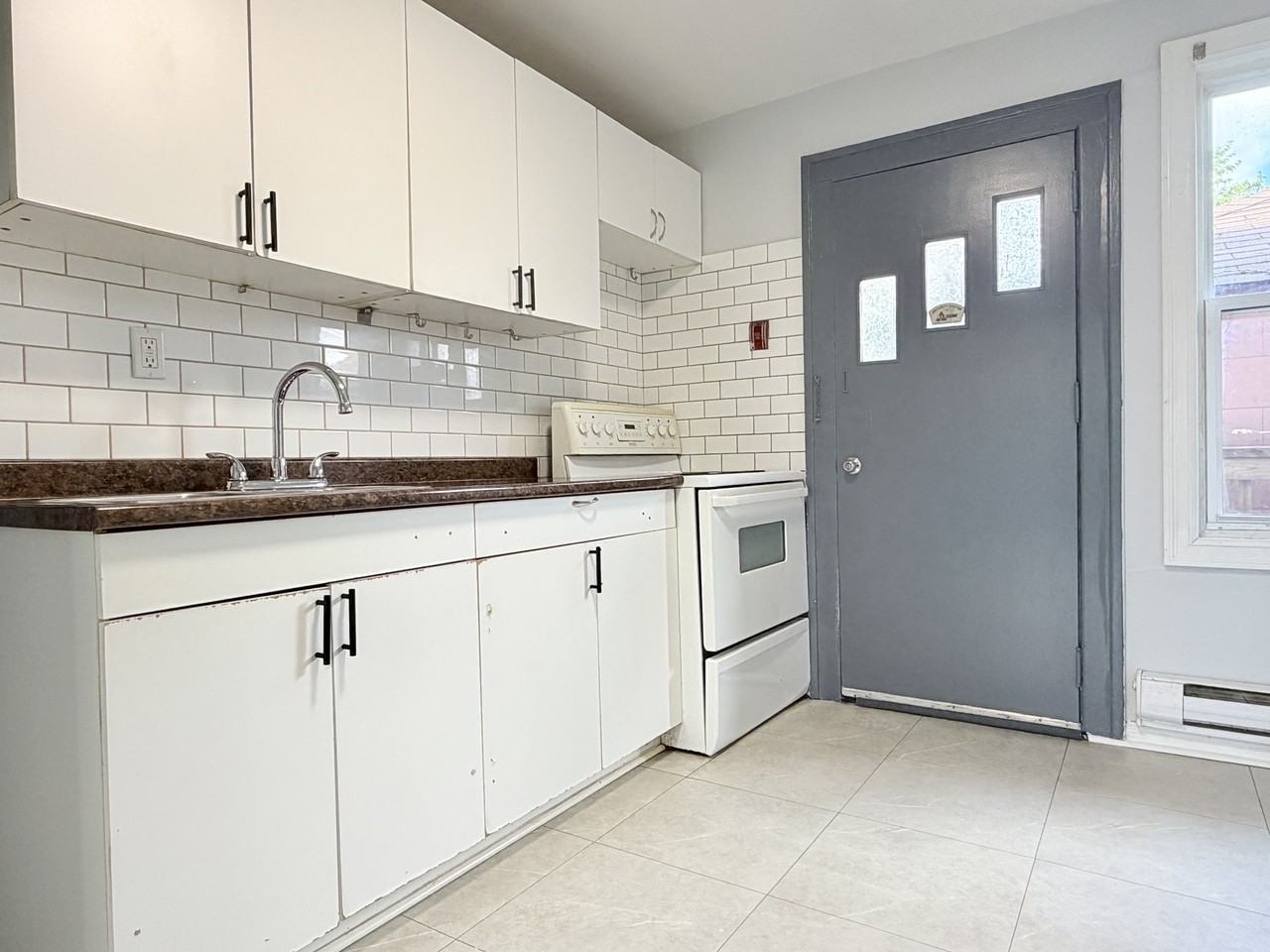 1238 Richmond St #2 - Photo 5 of 13