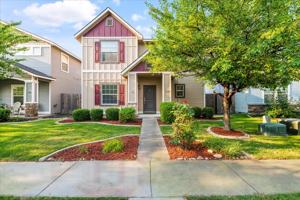 featured image of 115 W Lava Falls St