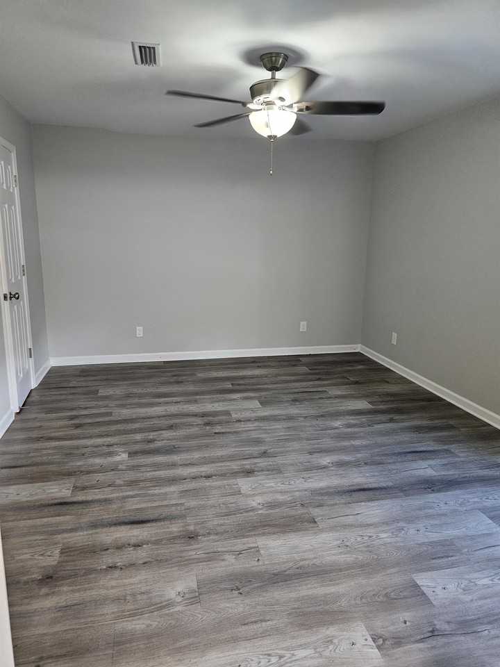 1304 Clearmont Dr #1 - Photo 3 of 7