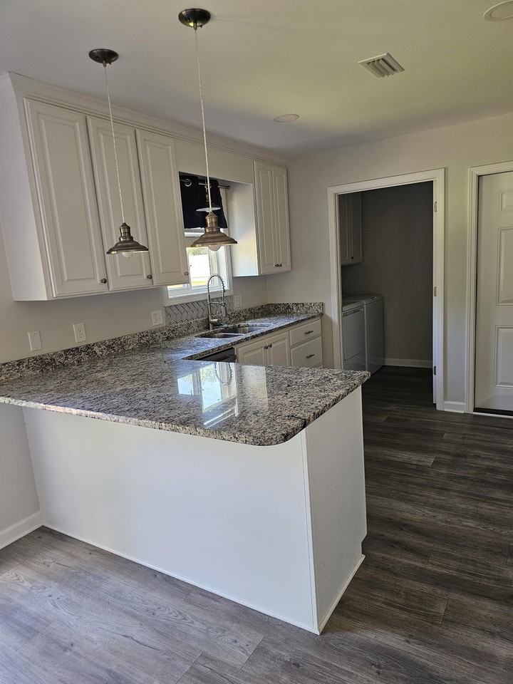 1304 Clearmont Dr #1 - Photo 4 of 7