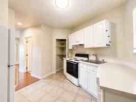 featured image of 842 Davis Pl S