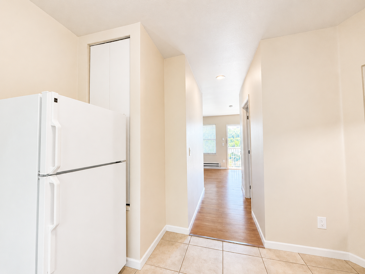Davis Place Apartments - Photo 4 of 20