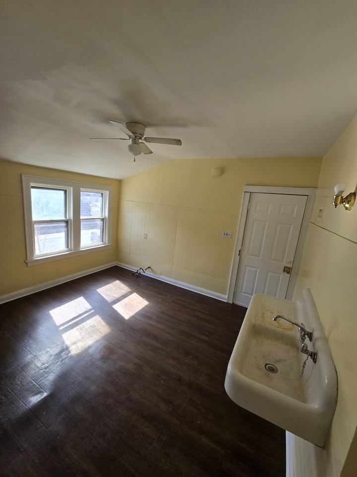 3377 N 28th St #1 - Photo 5 of 10