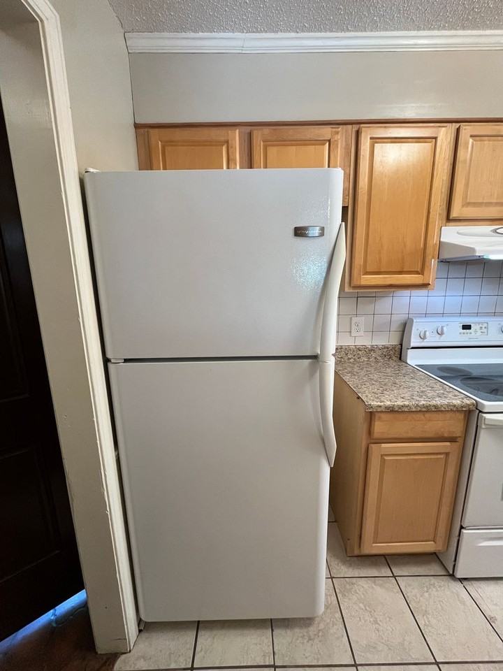 2124 Allenhurst St - Photo 5 of 25