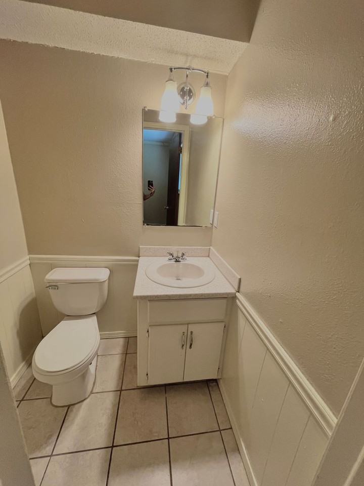 2124 Allenhurst St - Photo 6 of 25