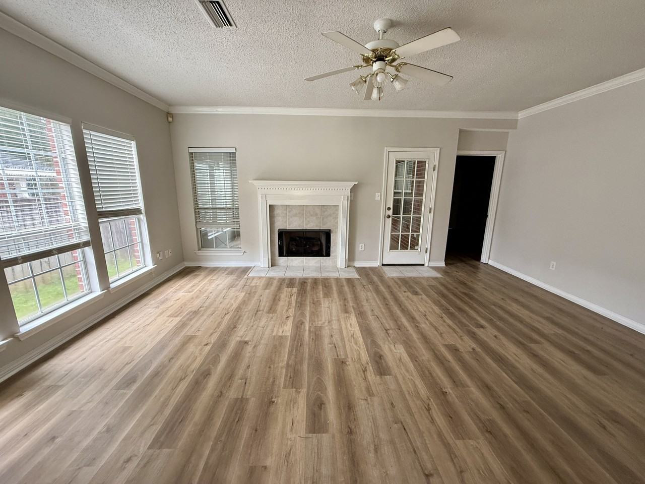 854 Louise Ave #1 - Photo 7 of 24