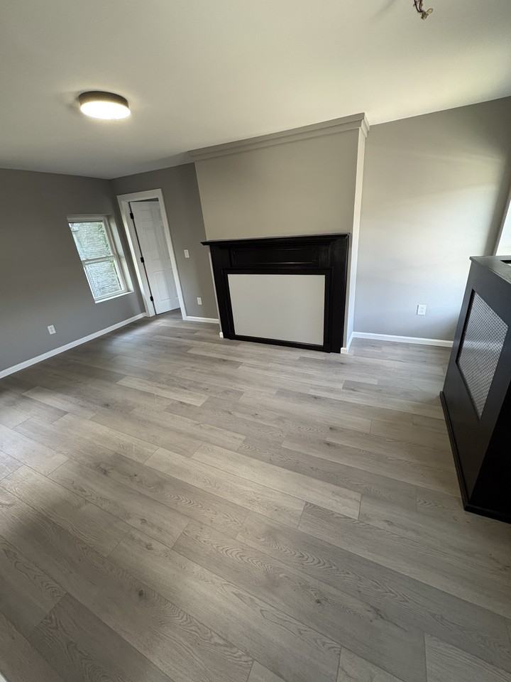662 2nd Ave #4 - Photo 6 of 11