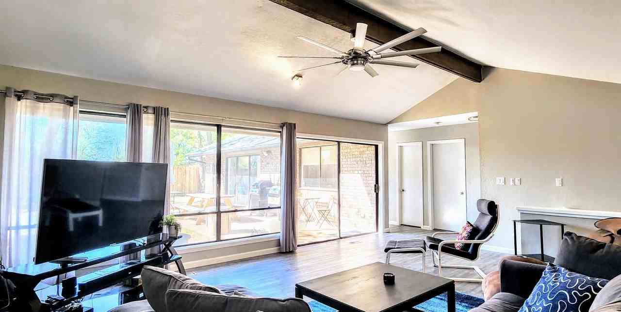 1813 Calico Ln #1 - Photo 6 of 20