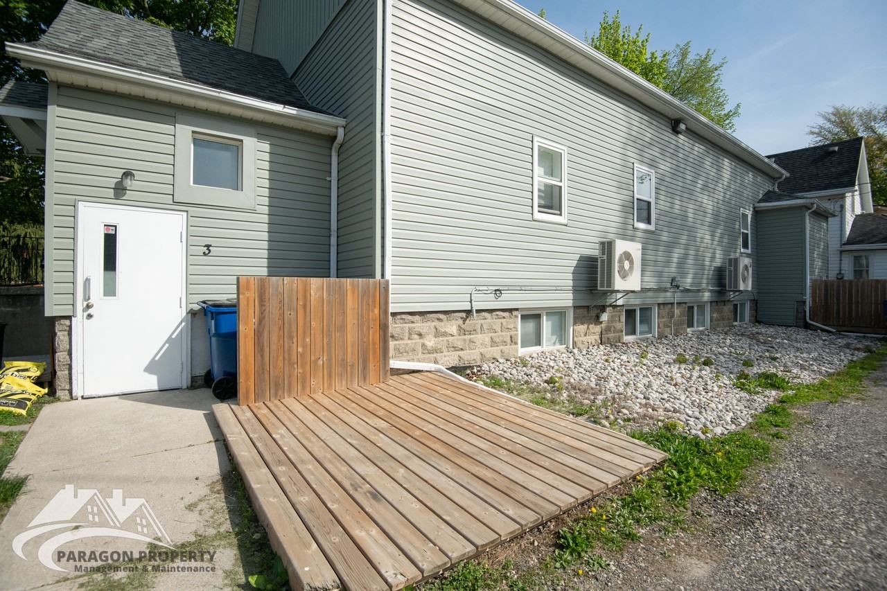 88 Grand Ave E #3 - Photo 2 of 10