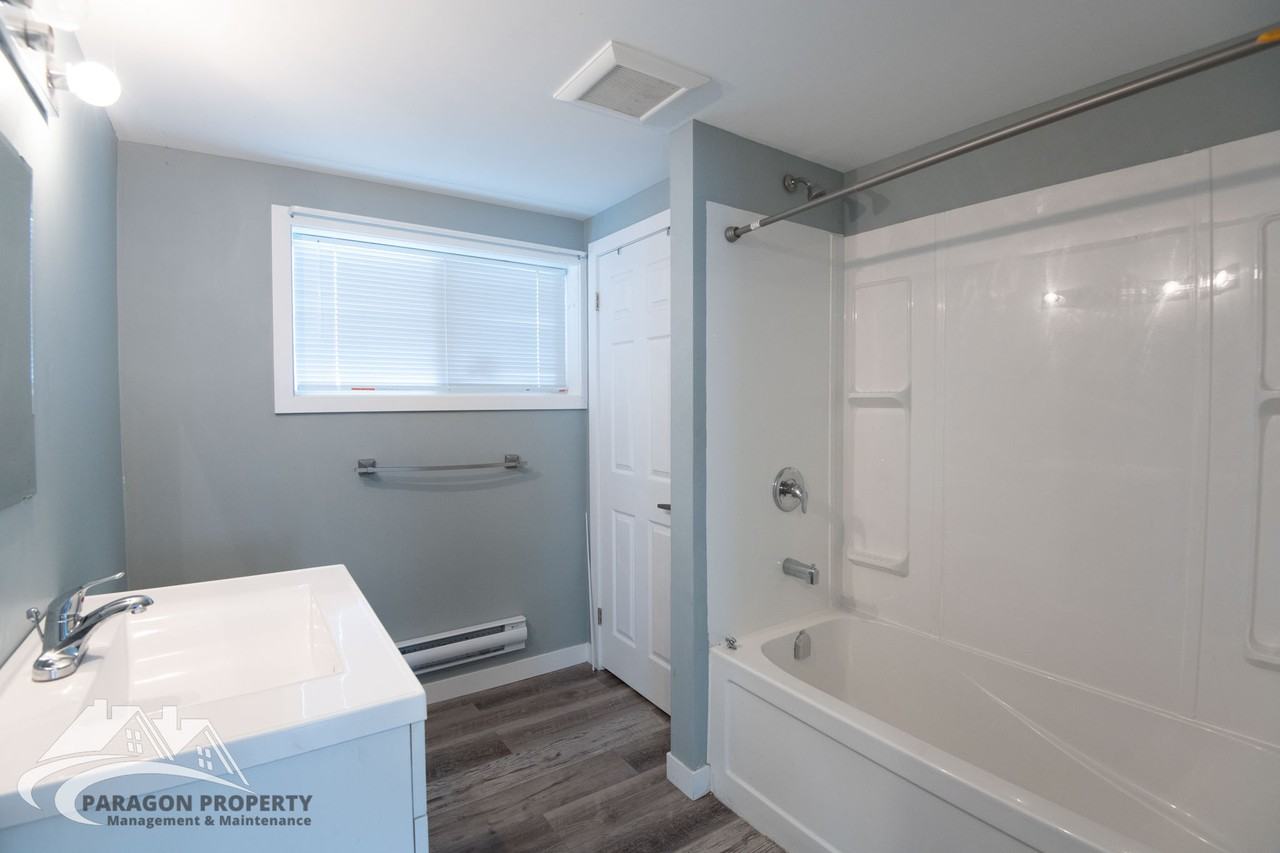 88 Grand Ave E #3 - Photo 4 of 10