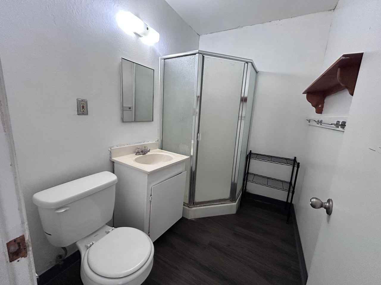 710 Normal Ave - Photo 4 of 17