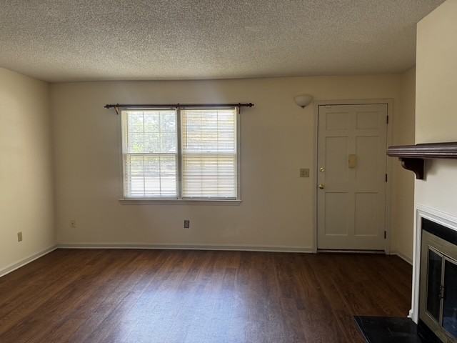 738 Coventry Ln Apt F #F - Photo 2 of 15