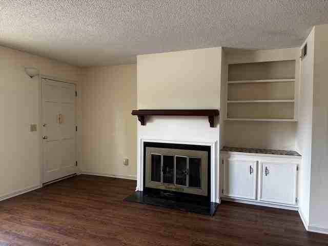 738 Coventry Ln Apt F #F - Photo 5 of 15