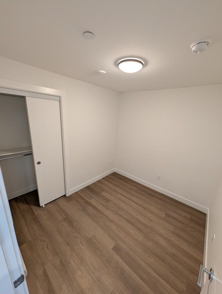 7738 119A Street #609 - Photo 5 of 9