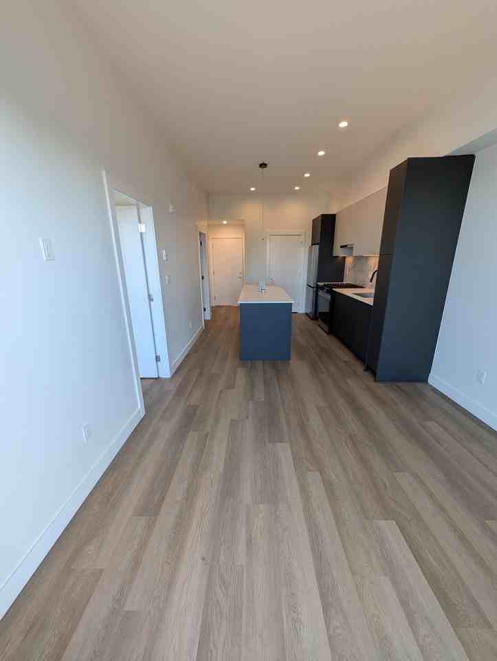 7738 119A Street #609 - Photo 2 of 9