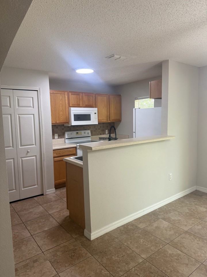 2714 Merrieweather Ln #1 - Photo 5 of 12