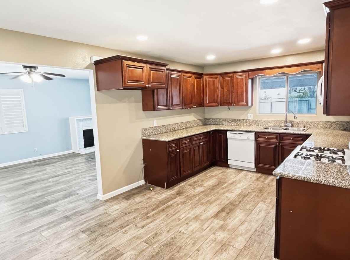 2621 Damien Ave #1 - Photo 7 of 28